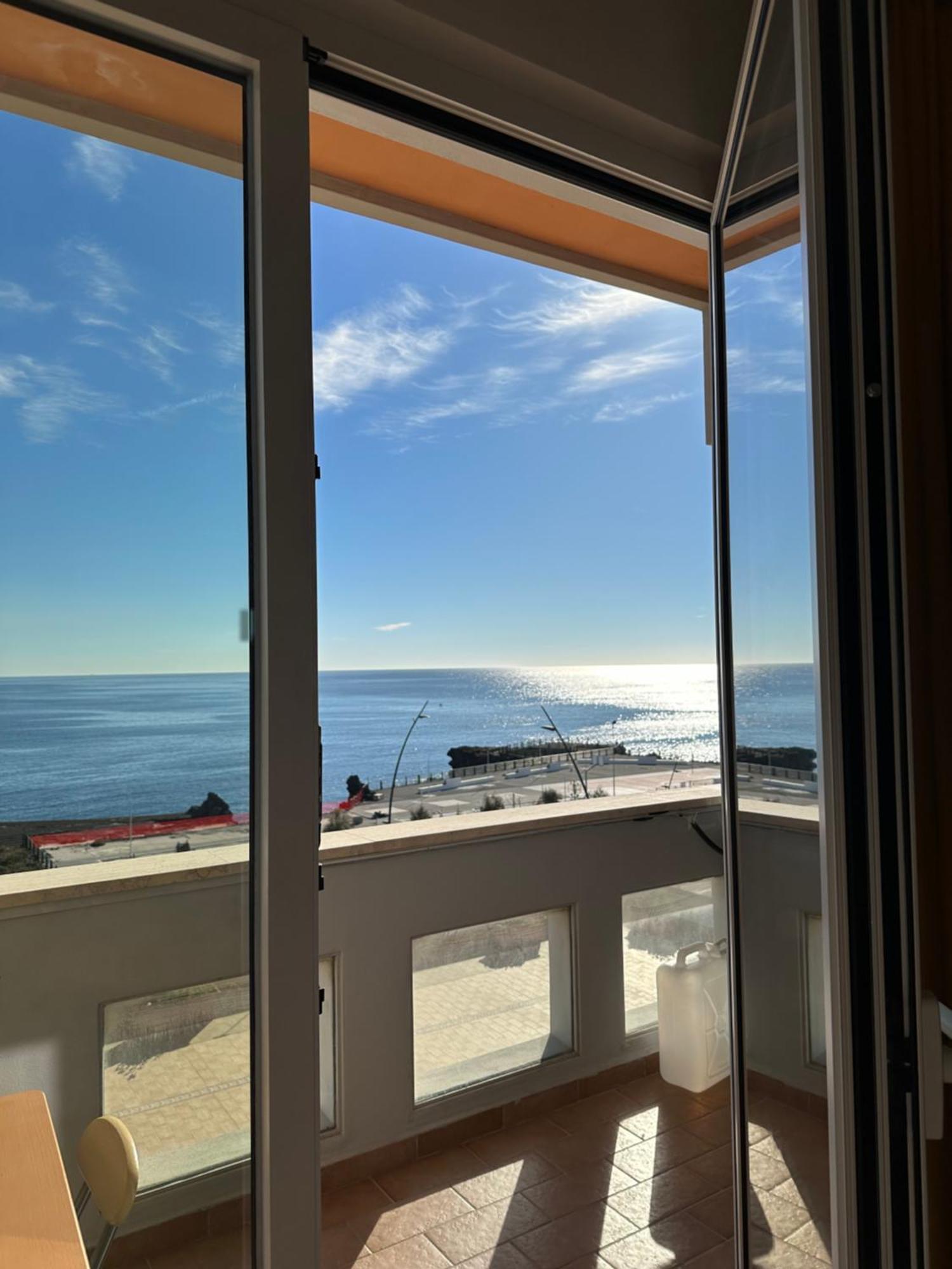 Perla Marina Sea View Apartment Catania Ngoại thất bức ảnh