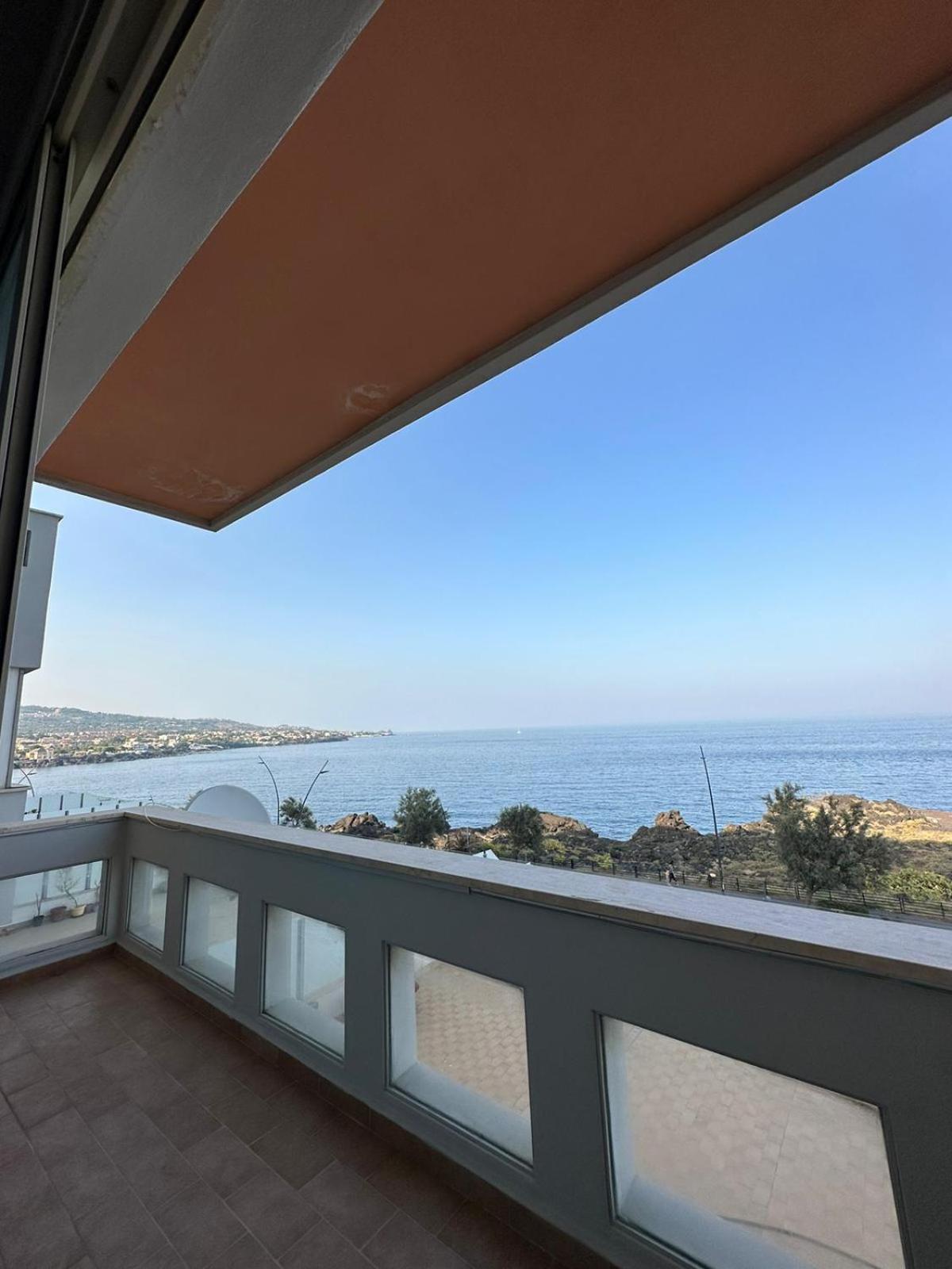 Perla Marina Sea View Apartment Catania Ngoại thất bức ảnh