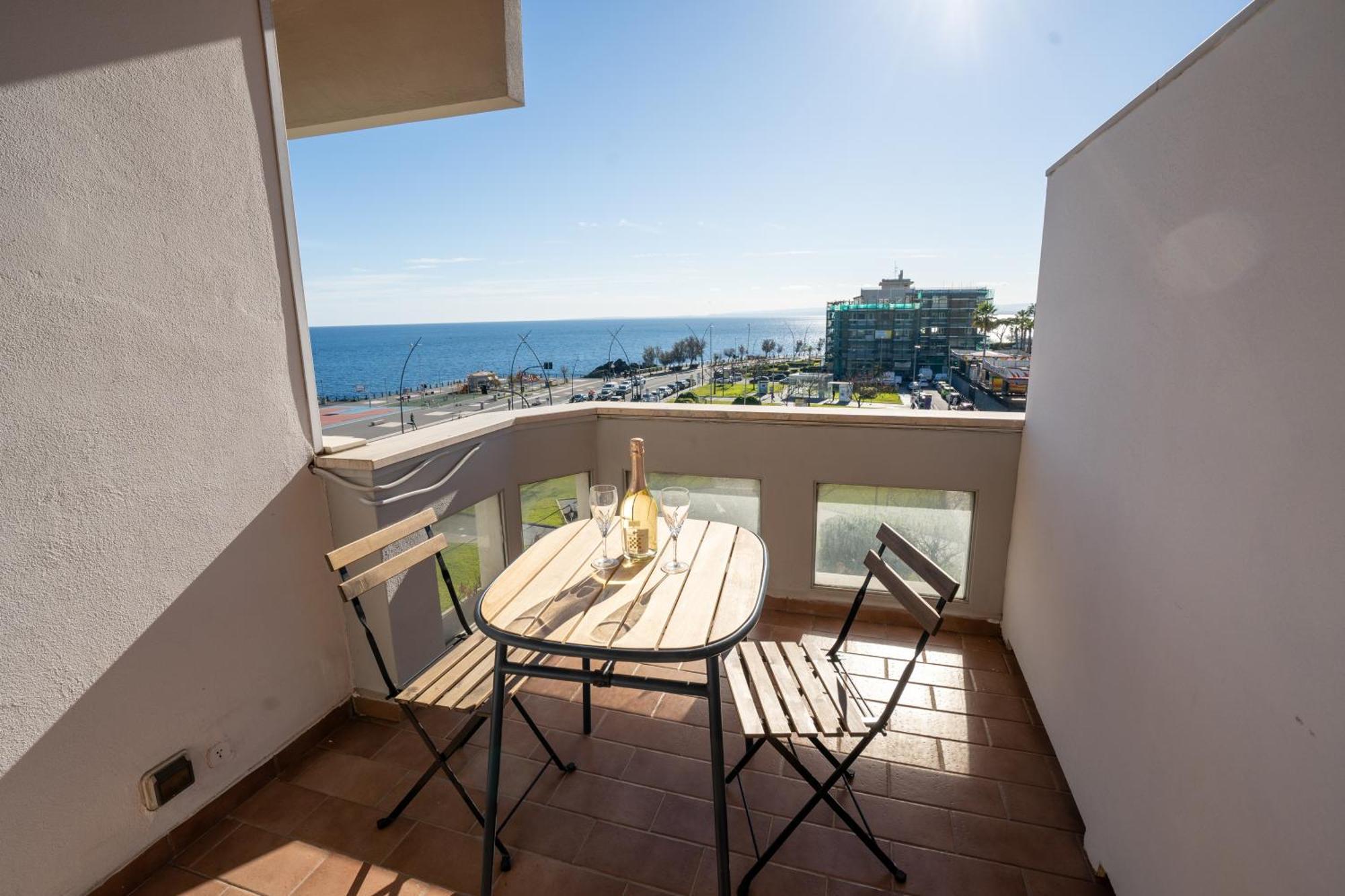 Perla Marina Sea View Apartment Catania Ngoại thất bức ảnh