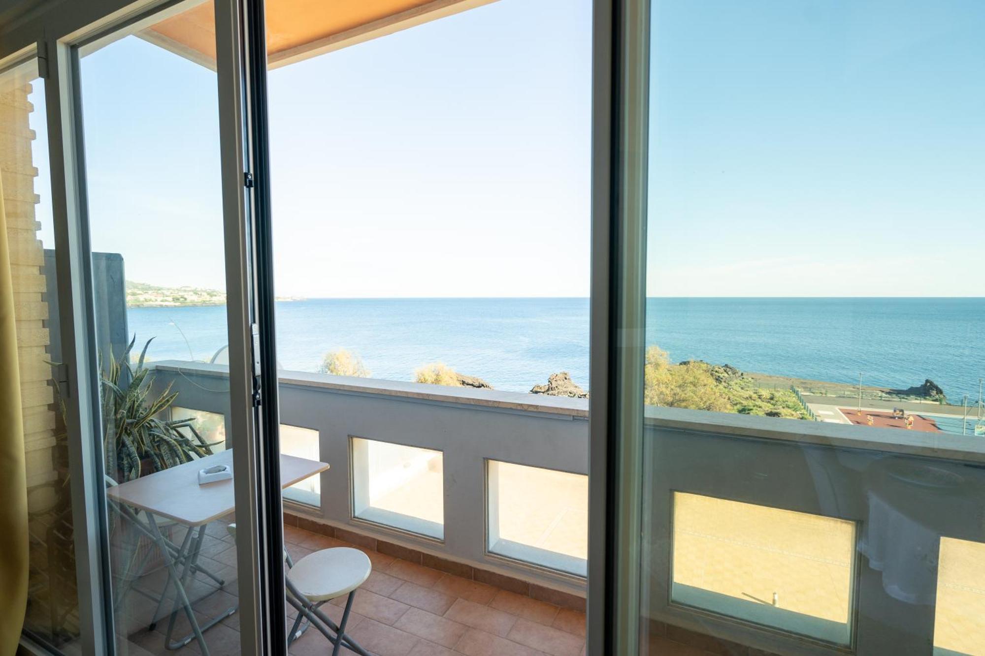 Perla Marina Sea View Apartment Catania Ngoại thất bức ảnh