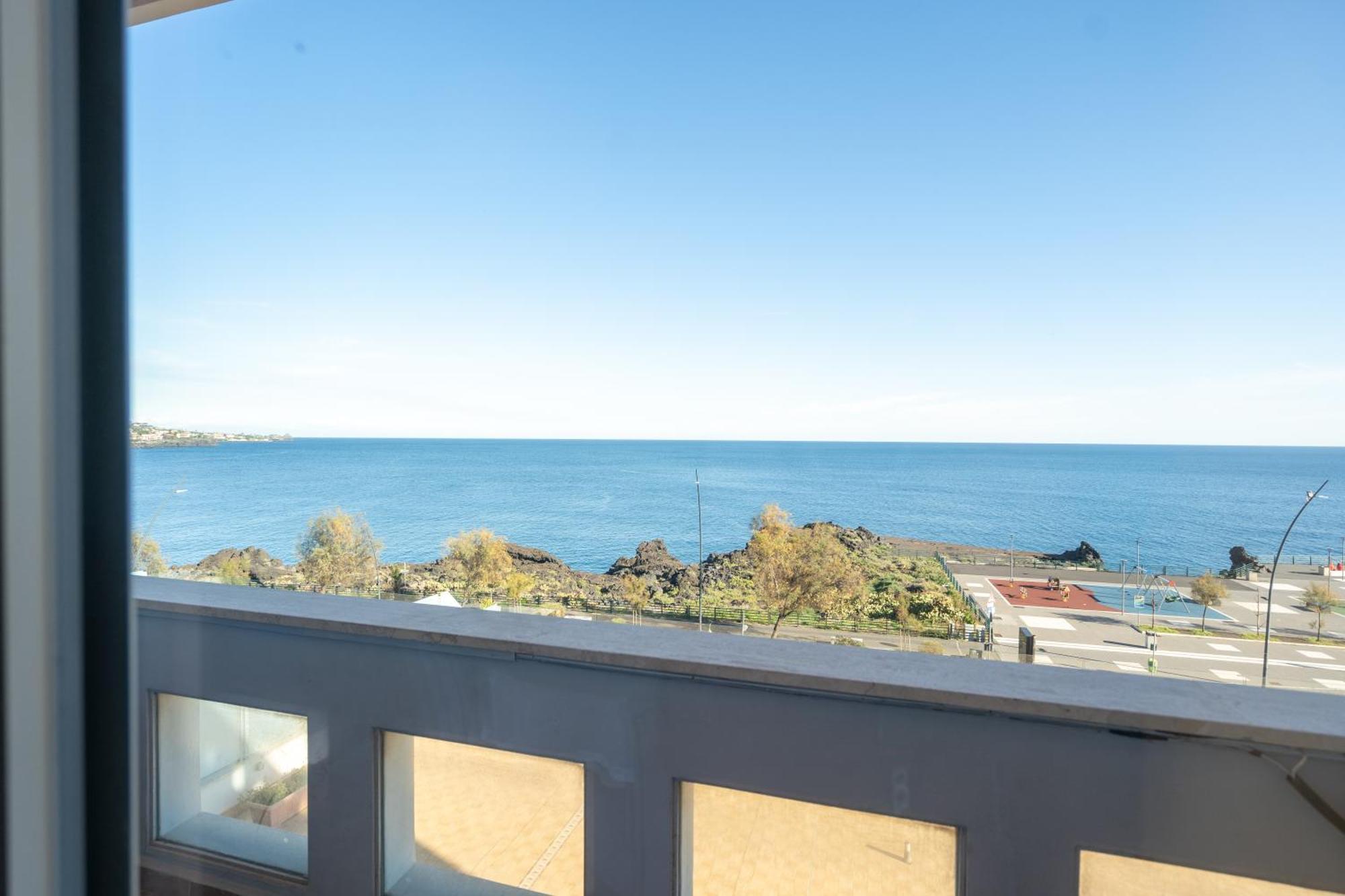 Perla Marina Sea View Apartment Catania Ngoại thất bức ảnh